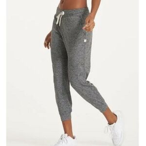 Vuori Women's Performance Jogger In Heathered Gray Size Large